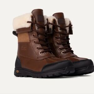 UGG  Youth size 3 BUTTE II CWR Winter Boots